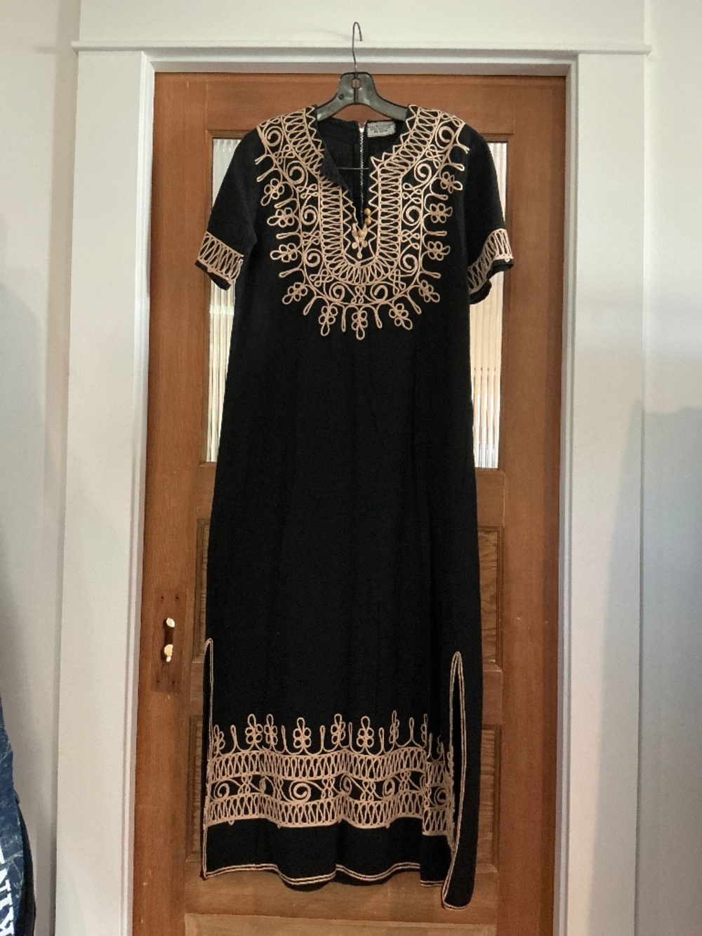 Vintage cotton dress with embroidery